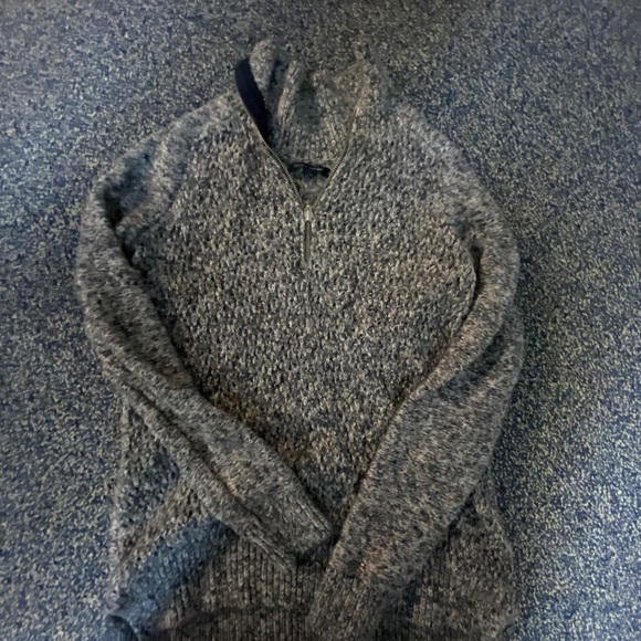 Women's sweater - Picture 1 of 2